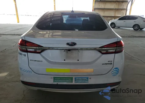 2018 Ford Fusion Se Hybrid z USA, uszkodzony, nr VIN 3FA6P0LU4JR171605